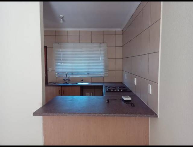 2 BEDROOM APARTMENT FOR SALE IN PHILLIP NEL PARK